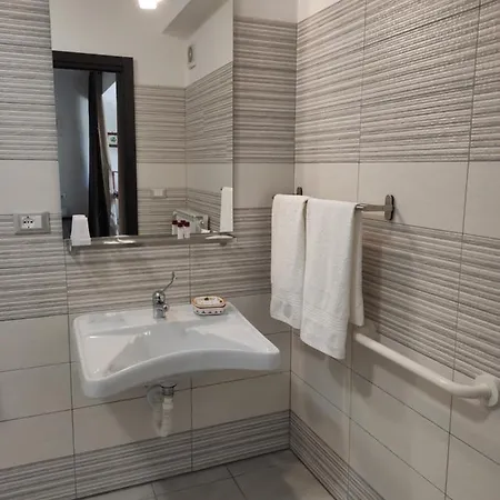 Il Labirinto B&B 술모나